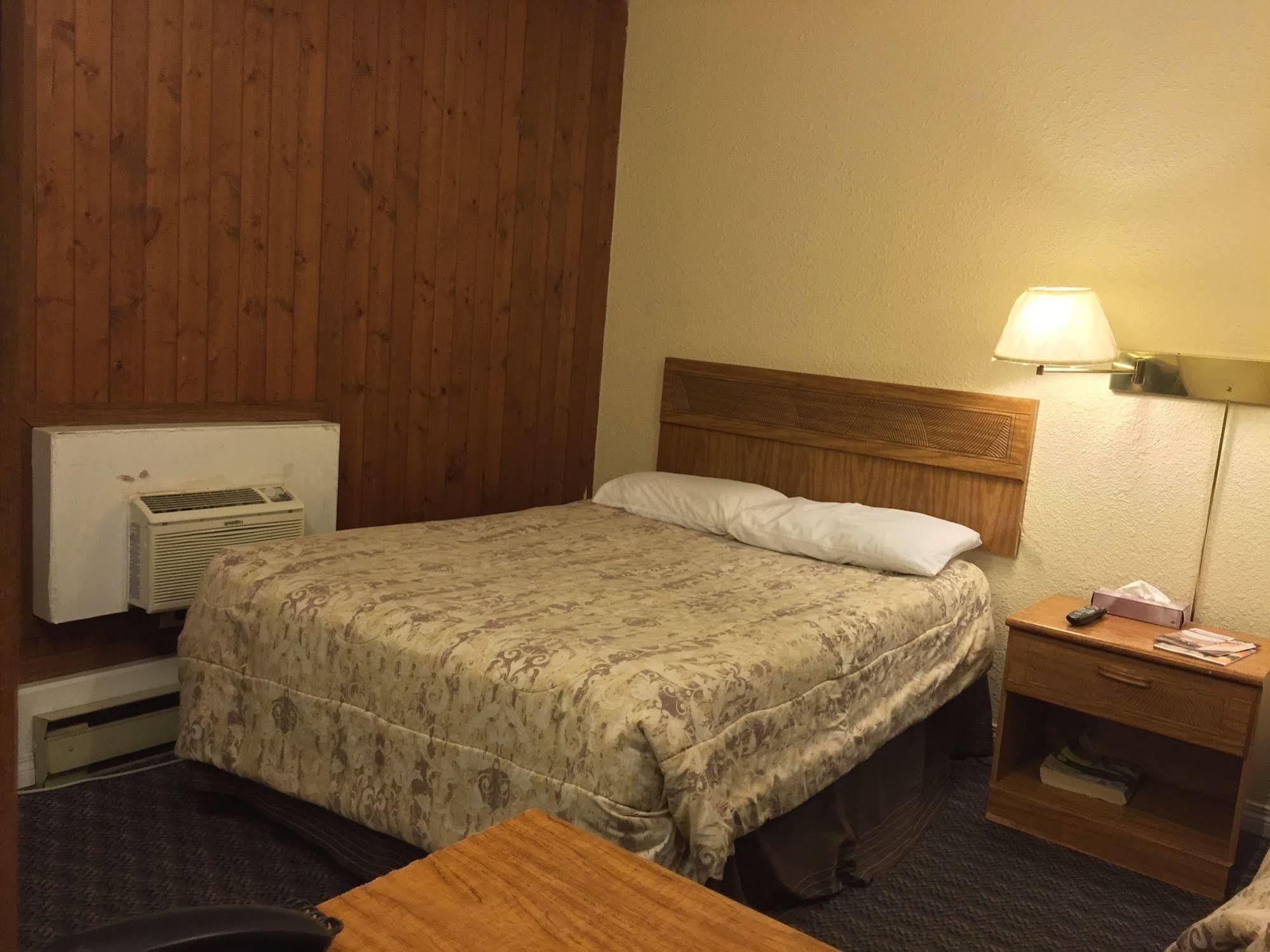 The Capri Motel Winnipeg Luaran gambar